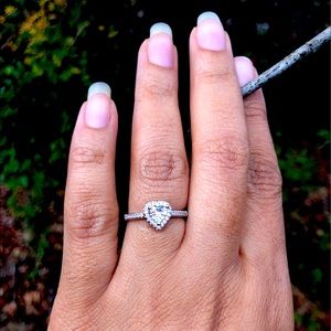 Heart Shaped Cubic Zirconia Fashion Ring Silver Tone